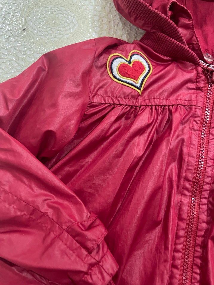 Bordo Kapüşonlu Kız Çocuk Yağmurluk - Görsel 2