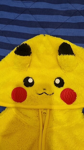 H&M H&M pokemon sweat