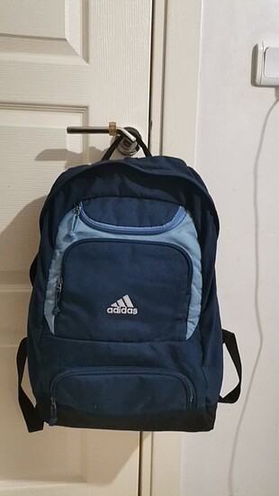 Orjinal adidas çanta. 