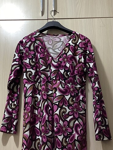 Bershka Anne elbisesi Çiçekli elbise