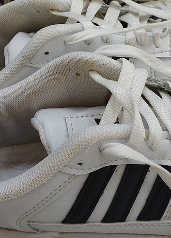 38 Beden beyaz Renk Adidas ayakkabı