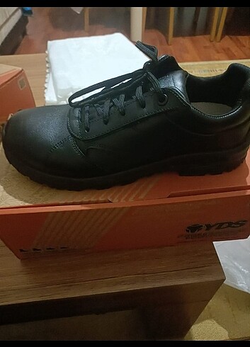 42 Beden siyah Renk YDS marka iş ayakkabisi