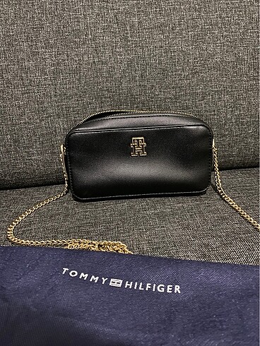 Tommy hılfıger çanta