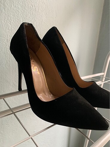Siyah stiletto