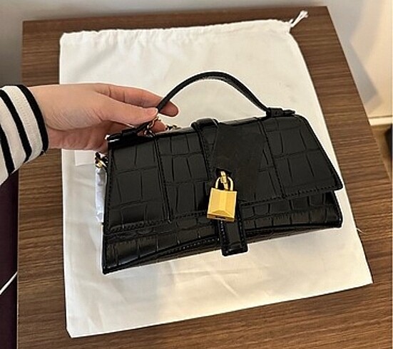 Zara çanta