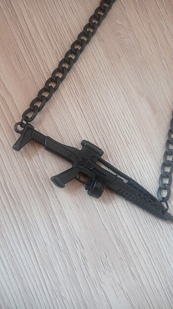 Beden siyah Renk Silah tabanca keleş gun gangster zincir kolye