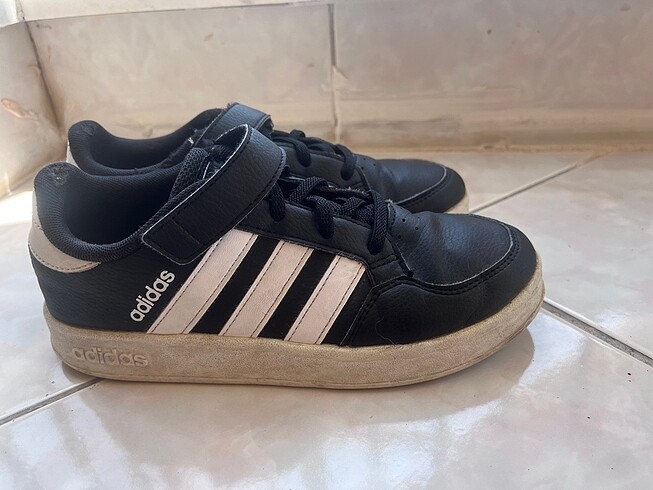 Adidas ayakkabı