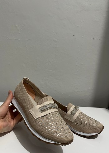 Bej Baklava Desenli Dolgu Topuklu Triko Ayakkabı
Tam ortapedik - Görsel 2