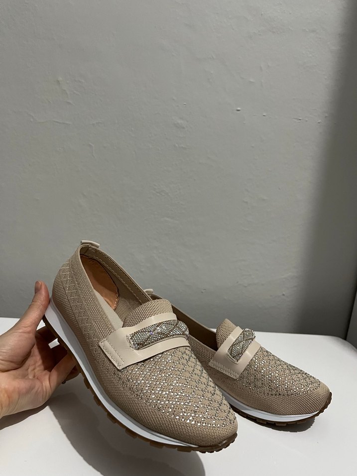 Bej Baklava Desenli Dolgu Topuklu Triko Ayakkabı
Tam ortapedik - Görsel 2