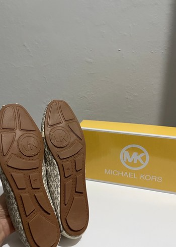 Michael Kors Beyaz Yılan Desenli Tokalı Kadın Babet - Görsel 3