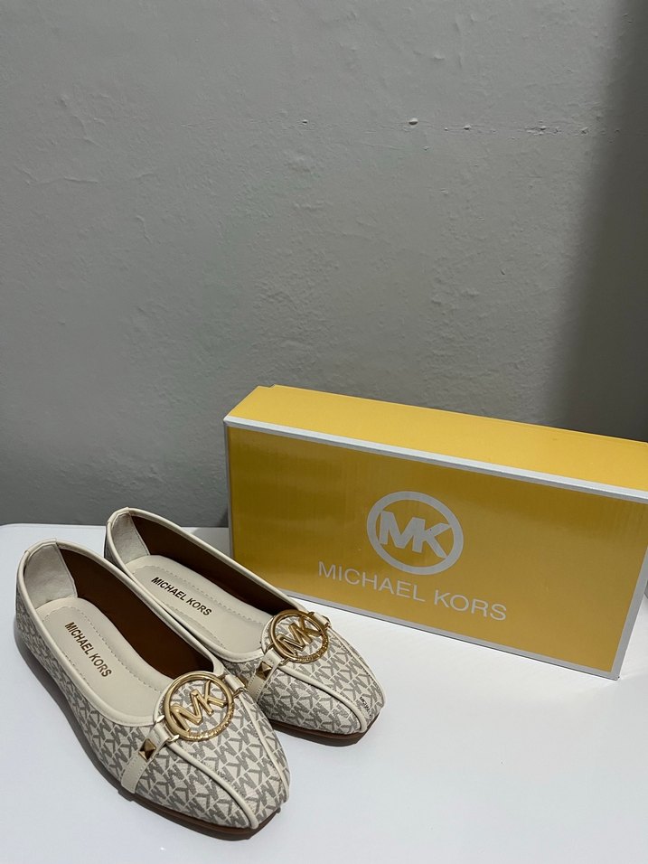 Michael Kors Beyaz Yılan Desenli Tokalı Kadın Babet - Görsel 2