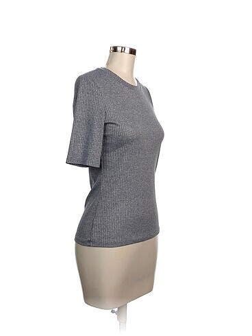 H&M H&M Bluz %70 İndirimli.