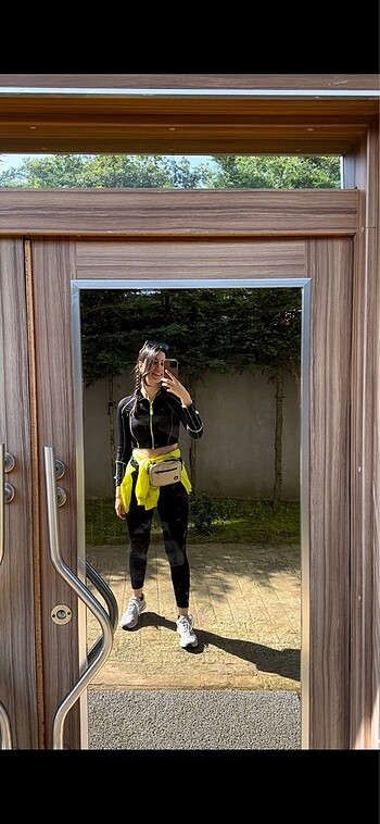 Spor üst
