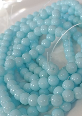 Tasarımcı Pastel Mavi Yuvarlak Boncuk Dizisi