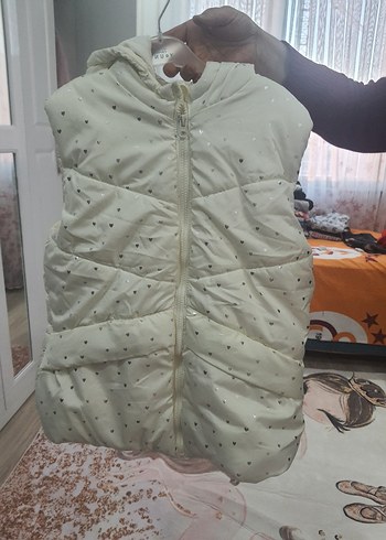 Lcw Kız Çocuk ekru şişme  Kapitone Yelek Fermuarlı - Görsel 3