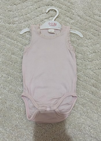 Dantel Detaylı Pembe Kolsuz Bebek Body