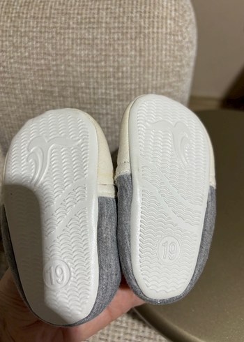 Nakışlı Beyaz Örgü Kız Çocuk Ev Terliği - Görsel 2