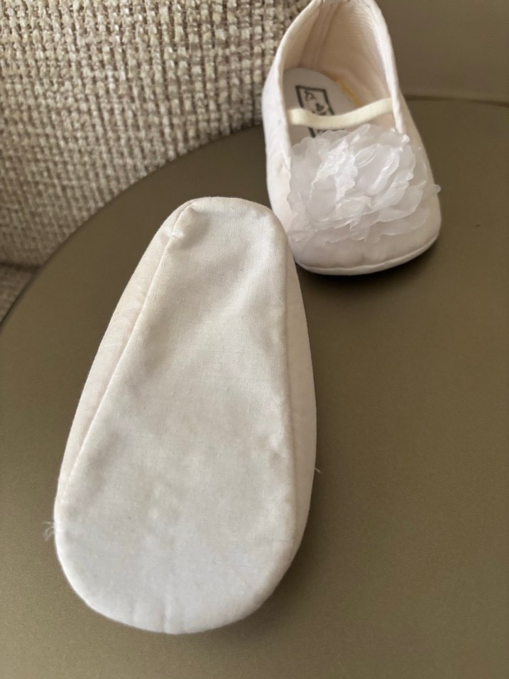 Kız Bebek Beyaz Fırfırlı İlk Adım Ayakkabısı - Görsel 3