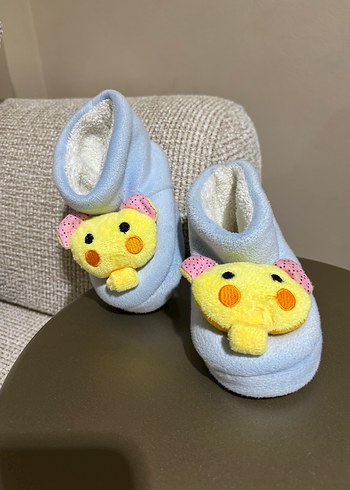 Nakışlı Örgü Mavi Kız Çocuk Ev Terliği - Görsel 2