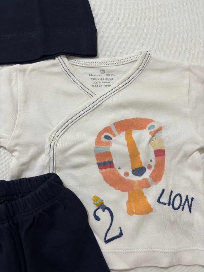 Beyaz Aslan Baskılı Erkek Bebek Takımı - Görsel 3