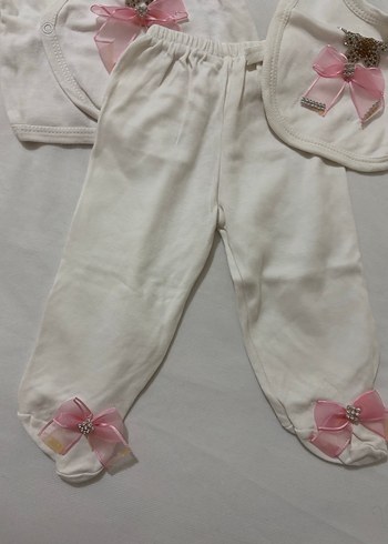 Beyaz Nakışlı Bebek Kız Takımı - Görsel 2