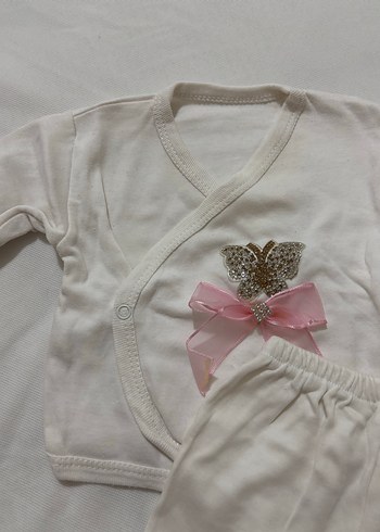 Beyaz Nakışlı Bebek Kız Takımı - Görsel 4