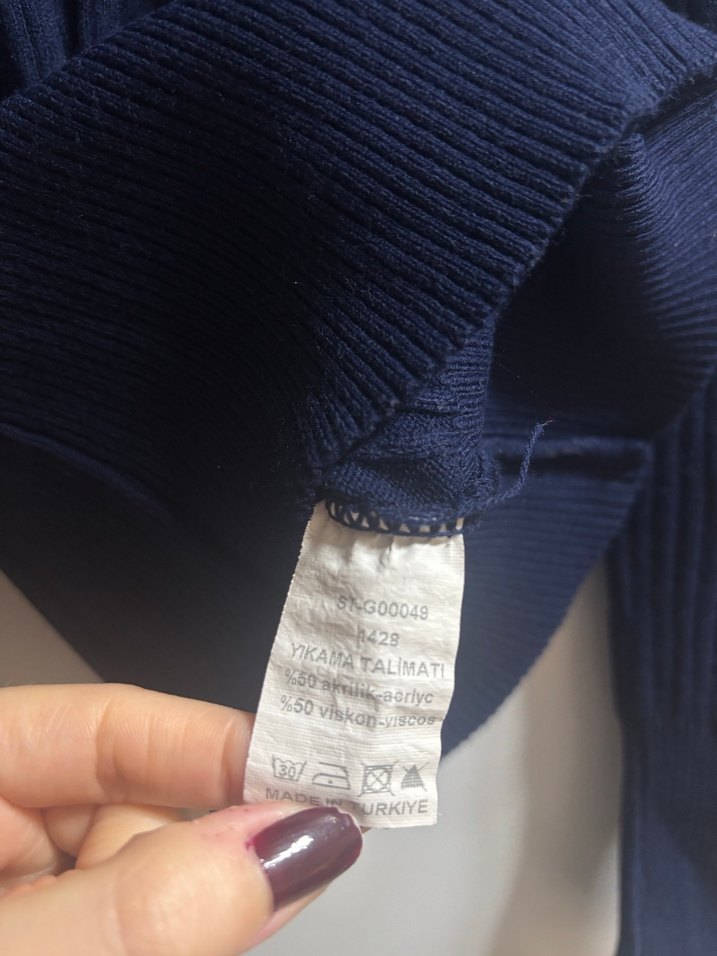 Lacivert Yüksek Yakalı Kadın Triko Kazak - Görsel 2