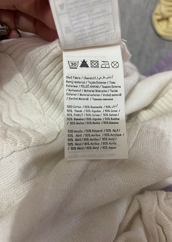 Kısa Kollu Düğmeli Beyaz Mini Hırka - Görsel 5