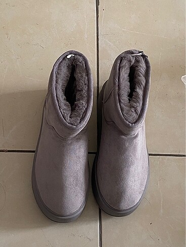 39 Beden gri Renk Bershka Bot