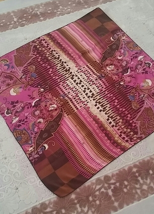 ipek esarp