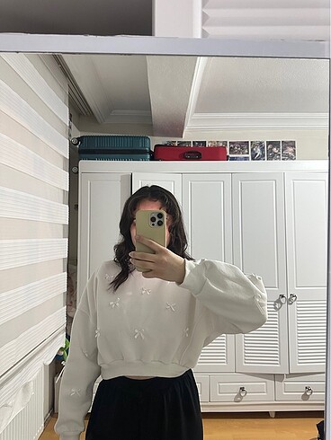 Fiyonklu crop sweat
