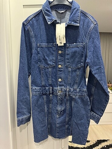 Zara etiketli kot elbise sıfır etiketli. Çok güzel, spor şık