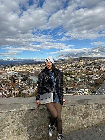 Zara etiketli kot elbise sıfır etiketli. Çok güzel, spor şık