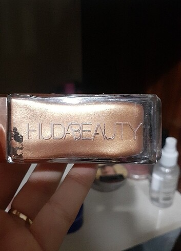 Huda Beauty Bronzer ve rimel
