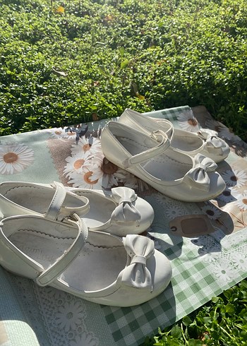 Kız Çocuk Beyaz Fiyonklu Babet Ayakkabı 2 çifttir - Görsel 3