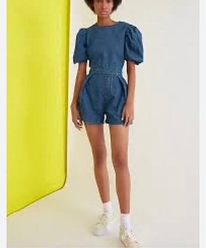 Trendyol & Milla Balon kollu kısa denim tulum
