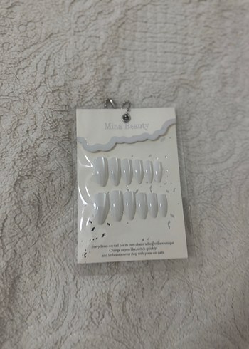 Beyaz Takma Tırnak Seti Mina Beauty - Görsel 2