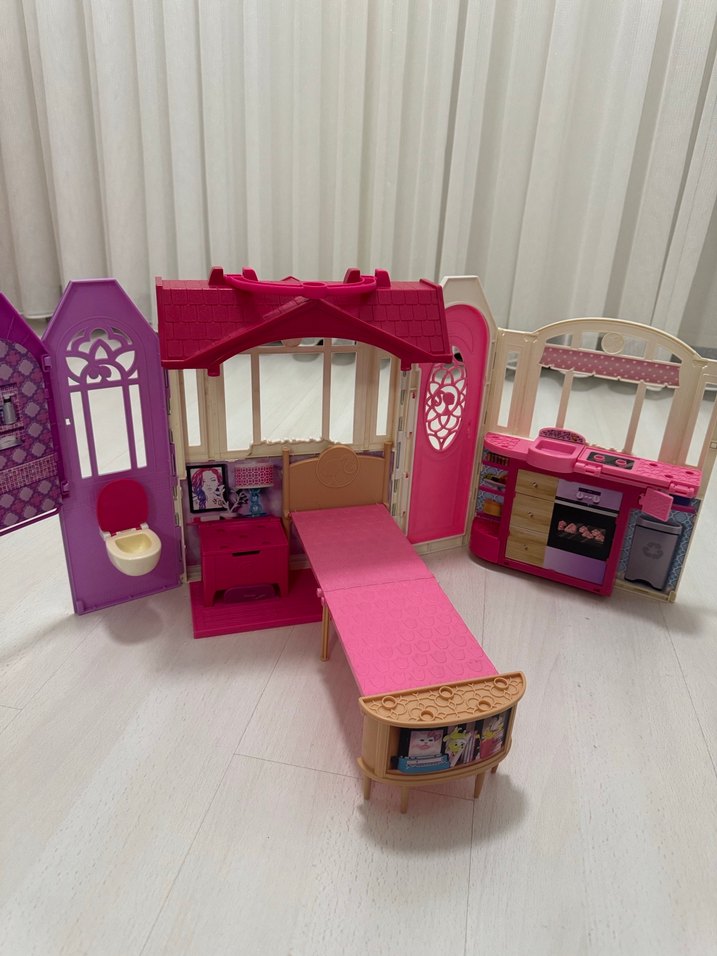 Barbienin Evi Renkli Pembe Çocuk Oyun Evi Seti - Görsel 2