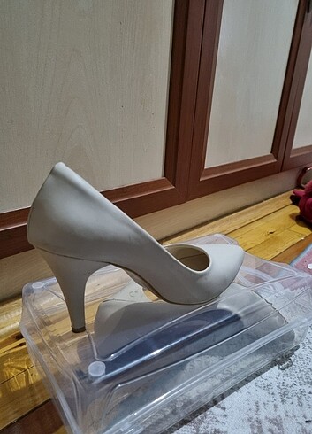 38 Beden ten rengi Renk Stiletto