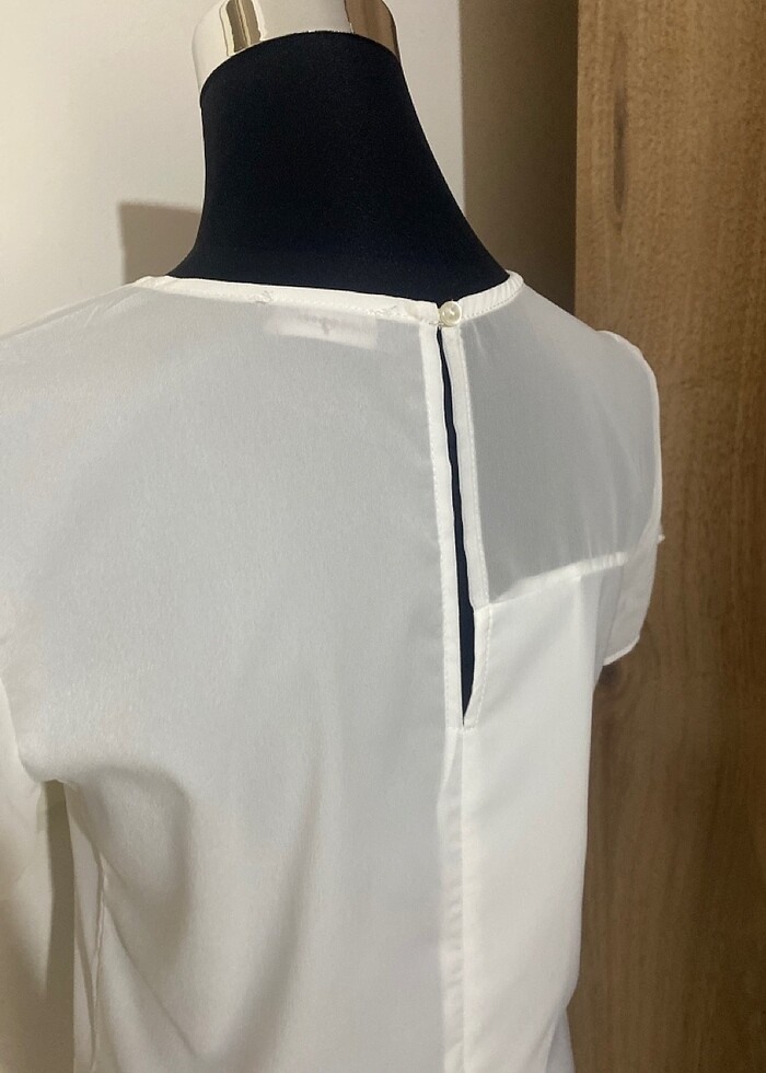 Beyaz kısa kol bluz - Görsel 4