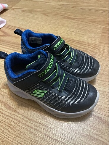Skechers