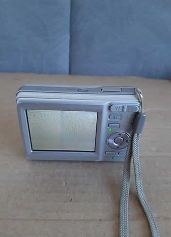 Beko BDK 870 7MP 3X Zoom Dijital Fotoğraf Makinesi 32MB Kartlıdı