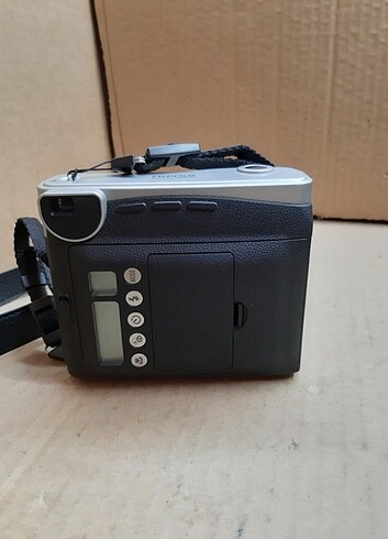 Instax Mini 90 Neo Classic Siyah Dijital Fotoğraf Makinesi 