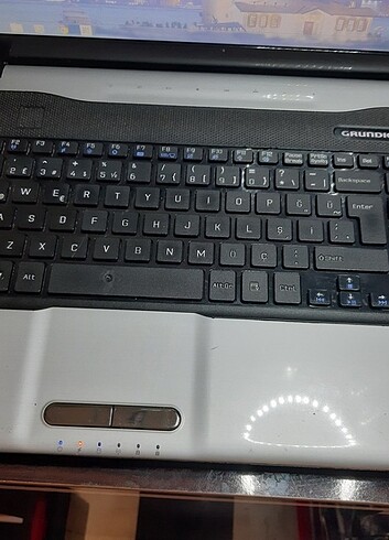 Grunding Grundig i7 2 NESİL 2670QM 320 GB HDD 4 GB RAM 1GB EKRAN KARTI