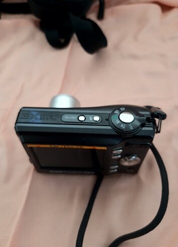 Kodak C613 6.2MP 3x zoom FOTOĞRAF MAKİNESİ PİLLİDİR 32MB kartlı