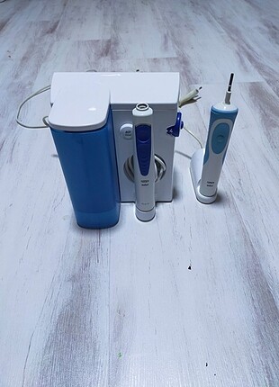 BRAUN ORAL B OXYJET VE DİS FİRCASİ