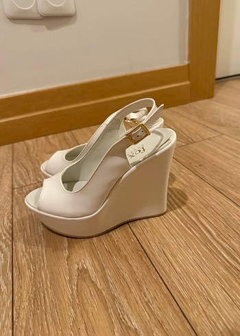 Beyaz Kadın Dolgu Topuklu Abiye Ayakkabı - Görsel 3