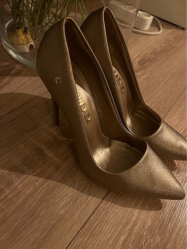 38 Beden Stiletto gold