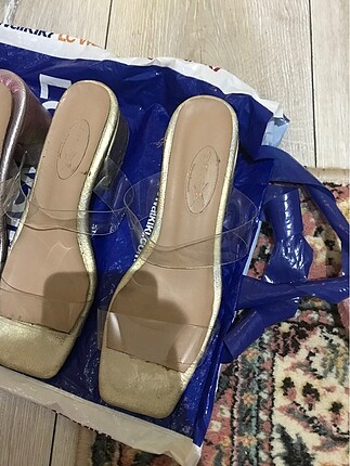 Topuklu şeffaf ayakkabı