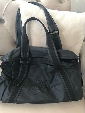 Orjinal Nike kol çantası